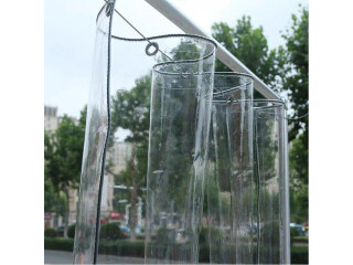 Прекрасная прозрачная пластиковая штора на беседку